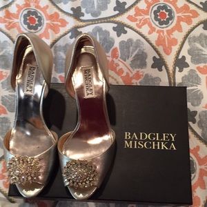 Badgley Mischka - Lacie in Platinum